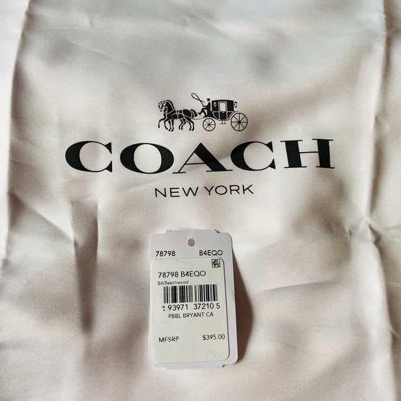 Coach shoulder bag on chain - Picture 16 of 16